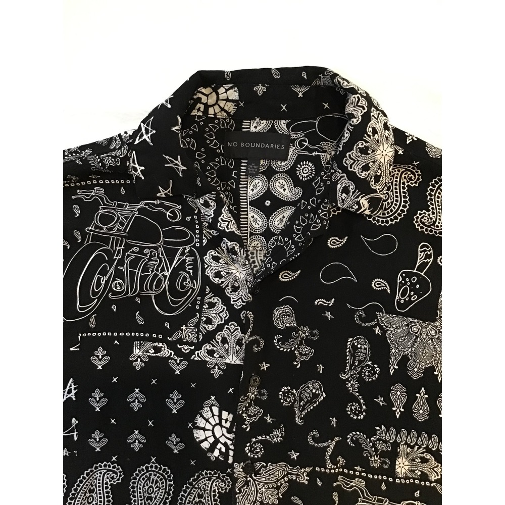 No Boundaries Mens Black White Bandana Patchwork Motorcycle Button Down Shirt M - Picture 2 of 3